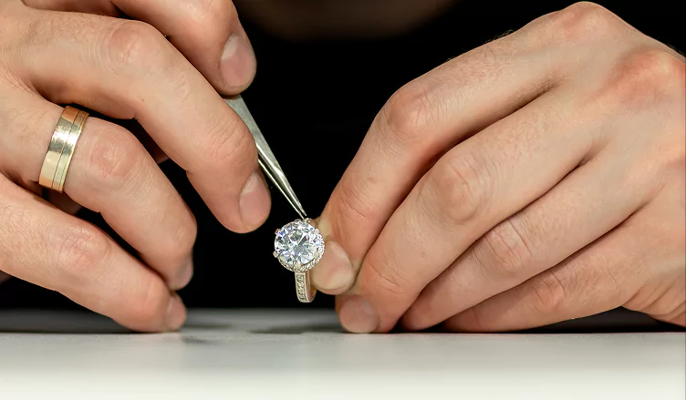 Diamond cleaning