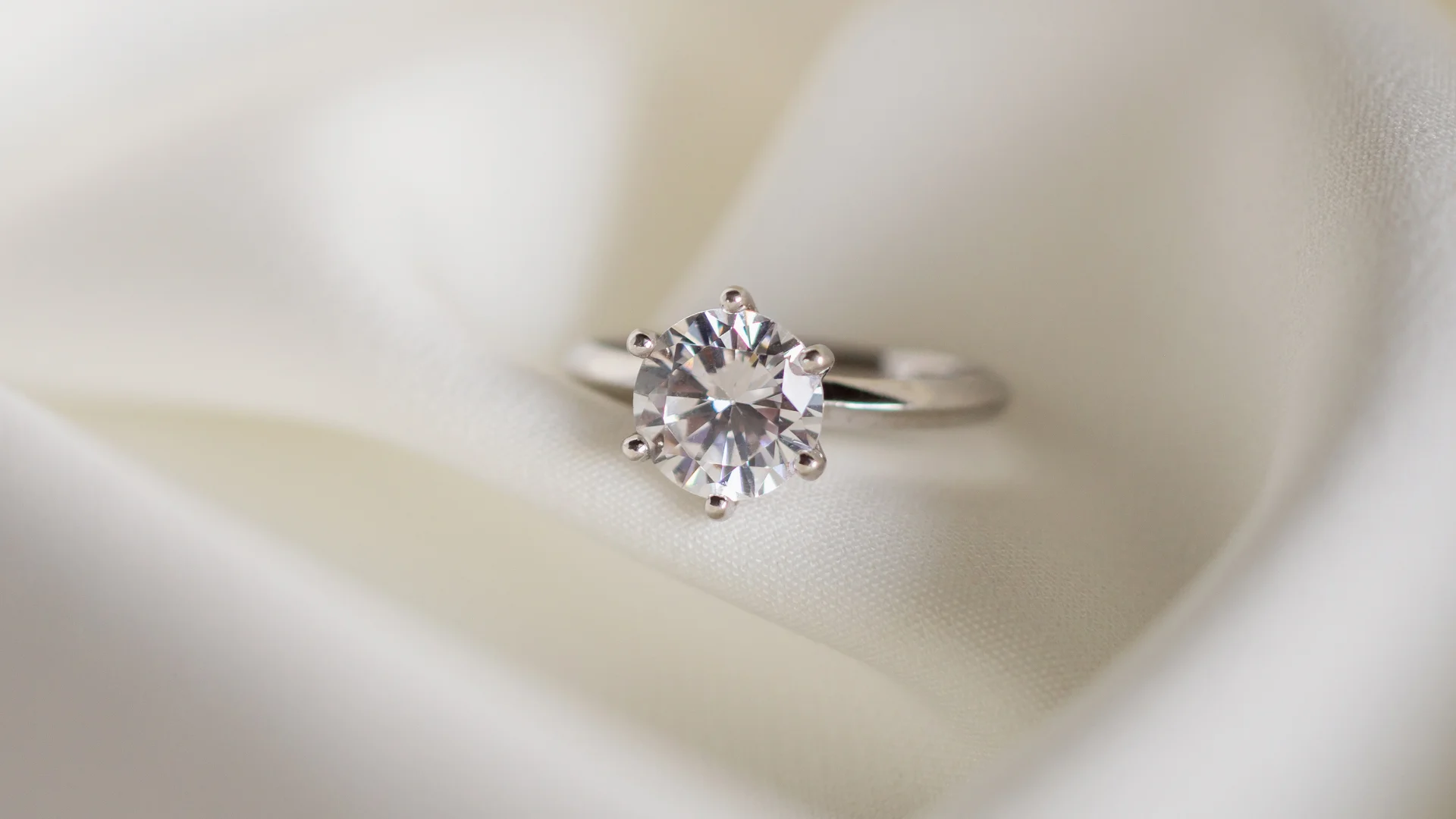 engagement ring trends, engagement rings for her, diamond engagement ring, luxury engagement rings, custom engagement rings, create your engagement ring, lab grown diamonds, modern ring styles 2026